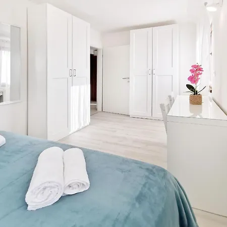 Komfortable In Ruhigem Dorf Apartment *