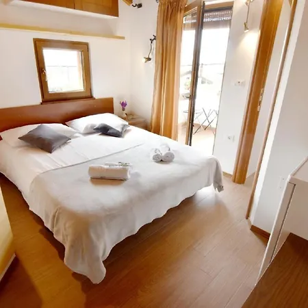 Apartment Komfortable In Ruhigem Dorf